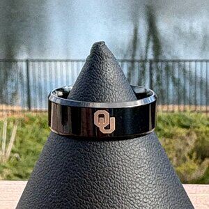 University of Oklahoma Sooners NCAA Titanium Ring 8mm